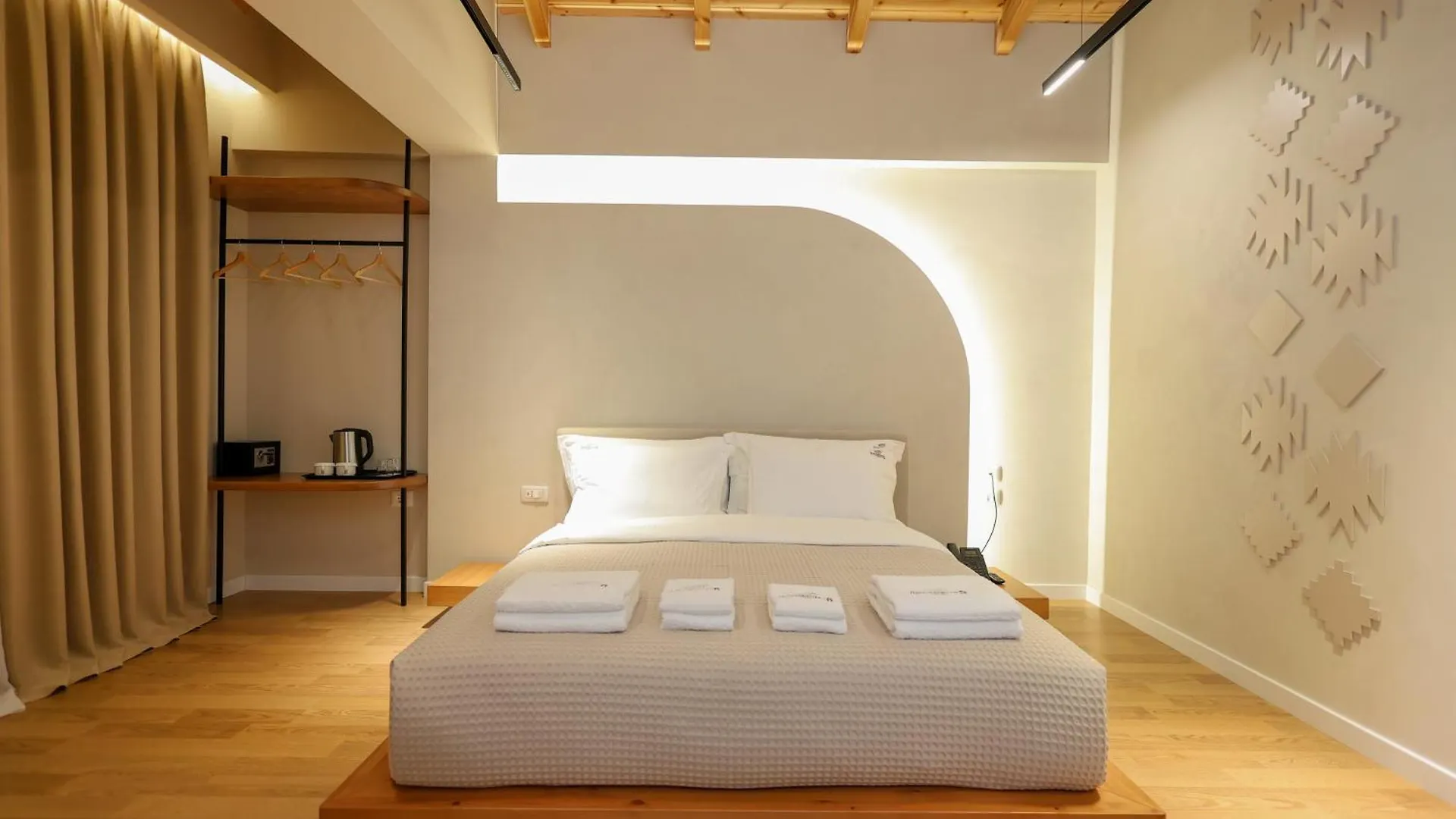 Beratinus1 Hotel 4*, Berat Albania