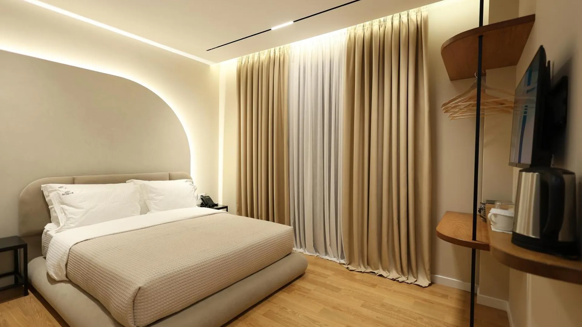 Beratinus1 Hotel 4*, Berat
