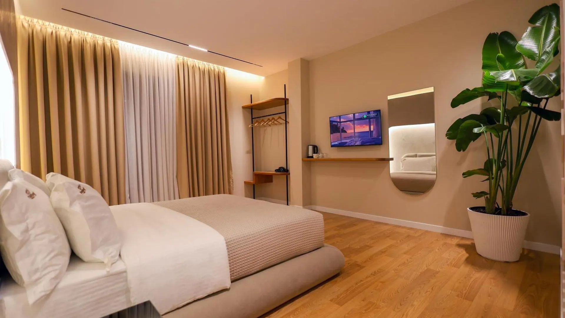 ****  Beratinus1 Hotel Albania